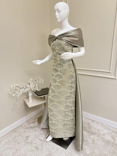 فستان زيتي مطرز