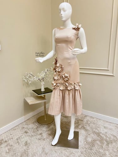 فستان ميد بورود