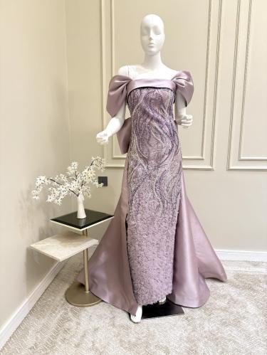 فستان سهرة مطرز