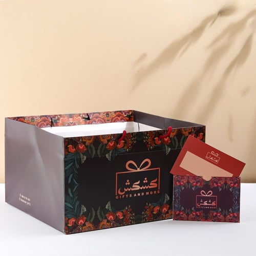 هدية مواليد مكونة من ١١ قطعة فاخرة داخل صندوق كشكش...