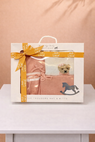 طقم هدايا مواليد فاخر من 4 قطع Rock-A-Bye Baby Bou...