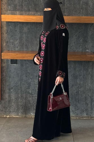 فلك - عباية شتوية