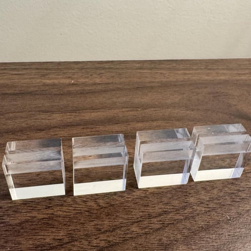 قاعده اكريلك مربعه