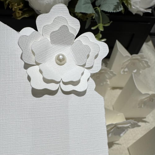 منديل جيب مع ورده بارزه ورق مقمش