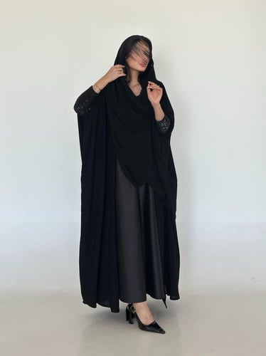 50 عبايه نص بشت كريب فاخر مع تداخل ترتر ( امكانيه...