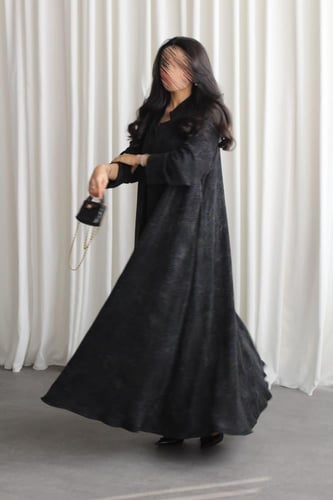 36 عباية نص كلوش حرير مغسول تركي