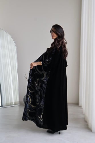 45 عبايه نص بشت مخمل كوري