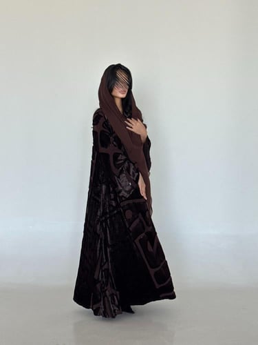 54 عباية نص كلوش كريب فاخر مع تداخل اكمام شك ترتر