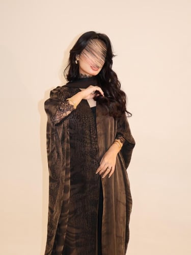 55 عباية نص بشت حرير مغسول تركي مع تداخل دانتيل فر...