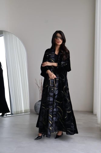 45 عبايه نص بشت مخمل كوري