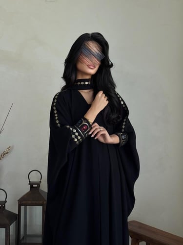 47 عباية نصف بشت كريب كوري مع تداخل تطريز وشك( مدة...