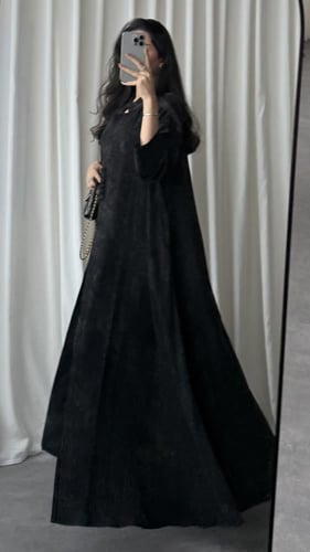 36 عباية نص كلوش حرير مغسول تركي