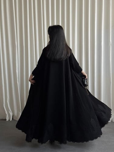 39 كلوش كريب كوري مع تطريز جوبير