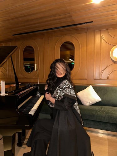 عبايه نصف كلوش لينن كشميري