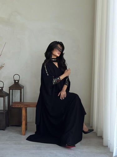 47 عباية نصف بشت كريب كوري مع تداخل تطريز وشك( مدة...