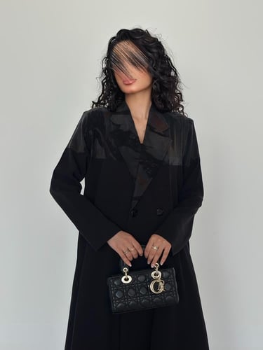 بليزر نصف كلوش كريب اسود مع تداخل حرير مغسول تركي(...