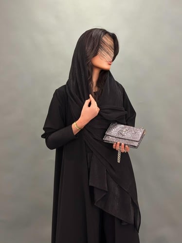 عباية نصف كلوش كريب كوري اسود مع شيفون جازار تركي