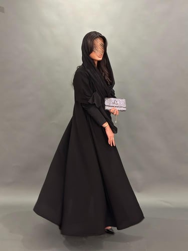 عباية نصف كلوش كريب كوري اسود مع شيفون جازار تركي