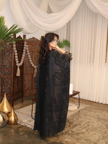 57 عباية نص بشت حرير مغسول تركي رمادي مع تداخل دان...