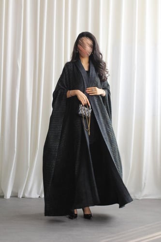 عباية نص بشت حرير مغسول تركي. إمكانية تغيير القصه...