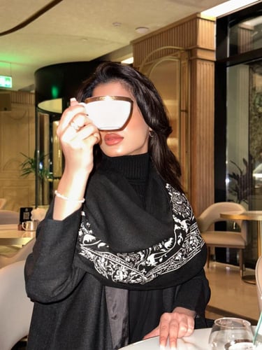 عبايه نصف كلوش لينن كشميري