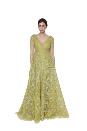 فستان سهرة مطرز بالخرز