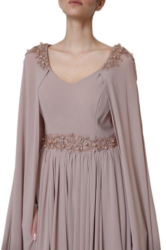 فستان سهرة نسائي مع كيب.