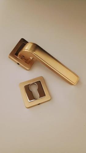 Mojan rare handle, separated, 112 gold