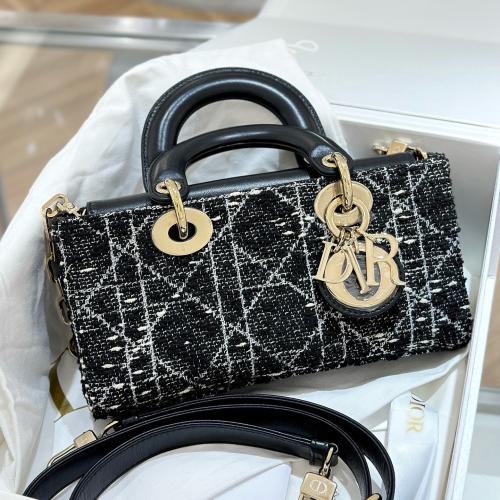شنطة ديور D-joy مقاس 22cm