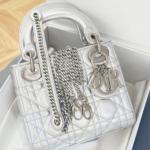 LADY DIOR