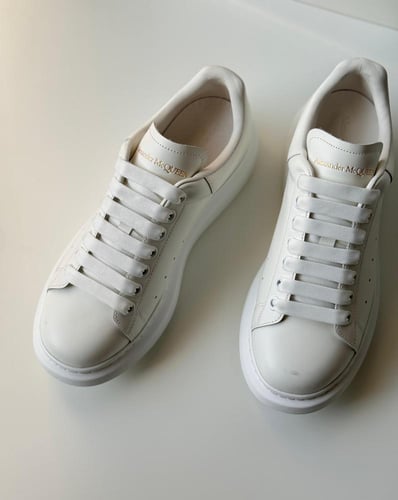 ALEXANDER MCQUEEN