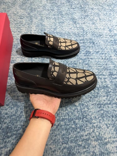 VALENTINO MEN FLAT