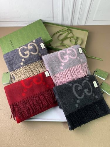 GUCCI SCARF