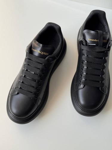 ALEXANDER MCQUEEN