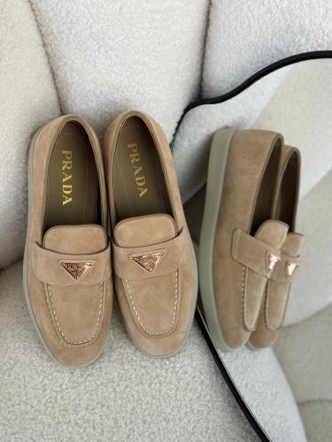 Prada Flat