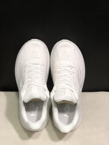 HOKA 10 ONE ONE Clifton 10