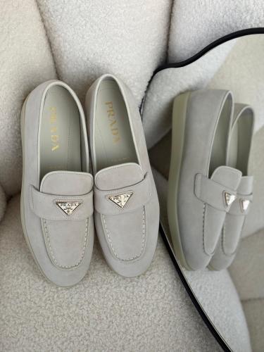 Prada Flat