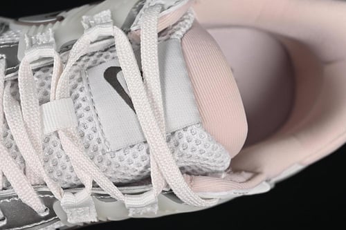 V2K RUNTEKK RUN WHITE/GREY/PINK