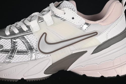 V2K RUNTEKK RUN WHITE/GREY/PINK
