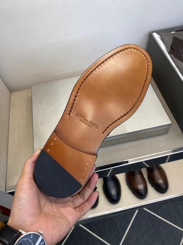 BOTTEGA VENETA MEN FLAT