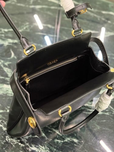 PRADA Carey medium leather tote bag