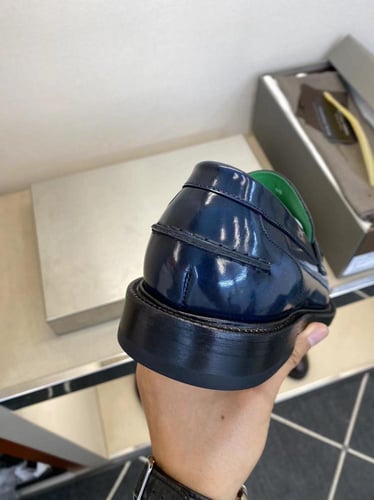 BOTTEGA VENETA MEN FLAT