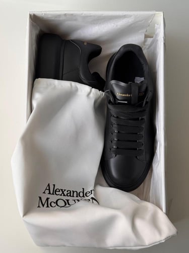 ALEXANDER MCQUEEN