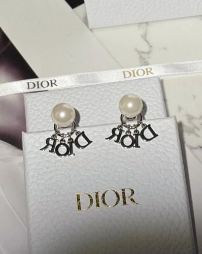 حلق ديور فضي مع ملحقات