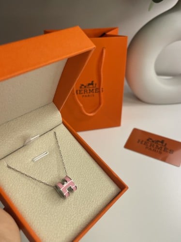 سلسال هيرمز لون وردي