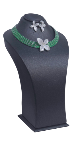 مخنق وحلق باسكال جديد