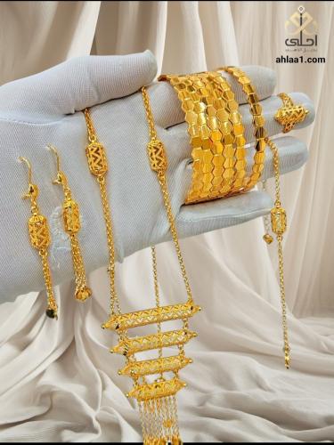 ٦بناجر وطقم طويل