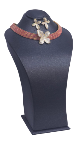 مخنق وحلق باسكال جديد