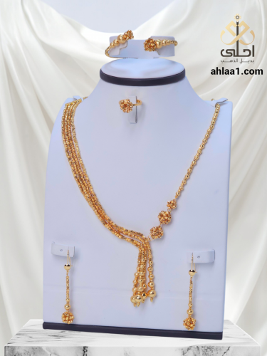 طقم الوردة الدرويكا مطلي مطابق للذهب