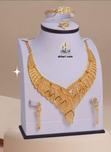 طقم طوق مطلي جديد
